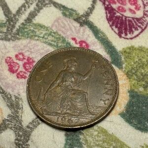 🪙 1967 United Kingdom One Penny — Queen Elizabeth II — Large Pre-Decimal — Coin